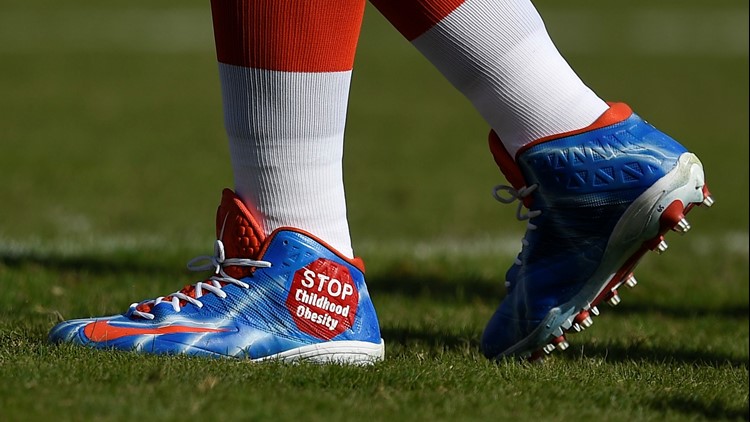 Larry Ogunjobi cleats Cleveland Browns-Los Angeles Chargers Football