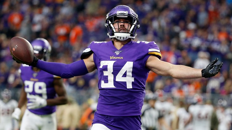 Broncos Vikings Football