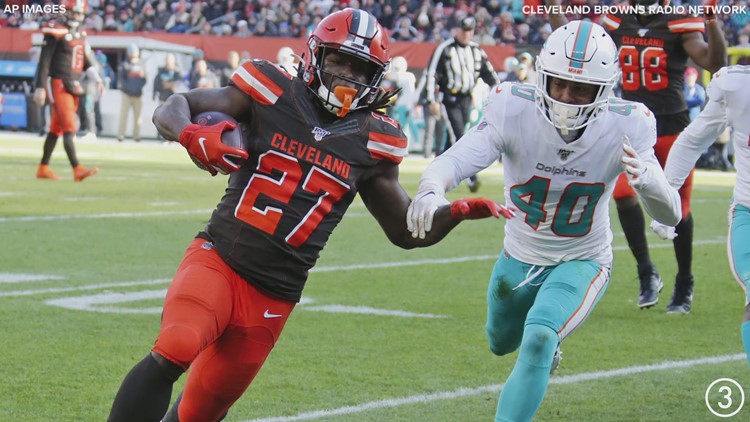 Watch: Kareem Hunt scores first touchdown as member of Cleveland Browns